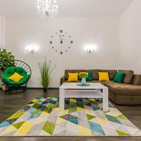 2К Квартира Поруч Із Майданом Незалежності Kyiv Exterior photo