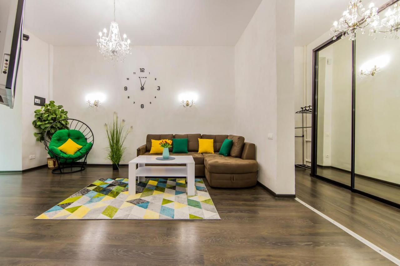 2К Квартира Поруч Із Майданом Незалежності Kyiv Exterior photo