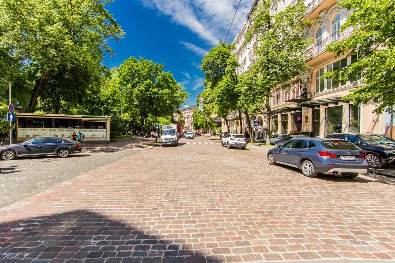2К Квартира Поруч Із Майданом Незалежності Kyiv Exterior photo